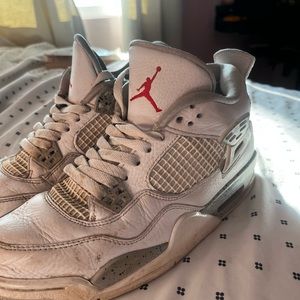 They are the Jordan Oreos 2021 they are a little beaten up but fixable
